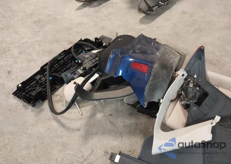 2017 Subaru Outback 2.5I Premium z USA, uszkodzony, nr VIN 4S4BSACC6H3269365